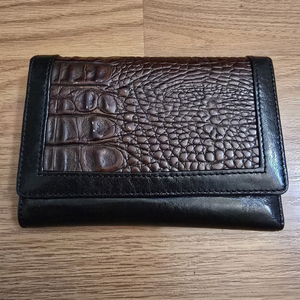 Brahmin Black Leather Compact Tri Fold Wallet Crocodile Embossed Multi Card NWOT